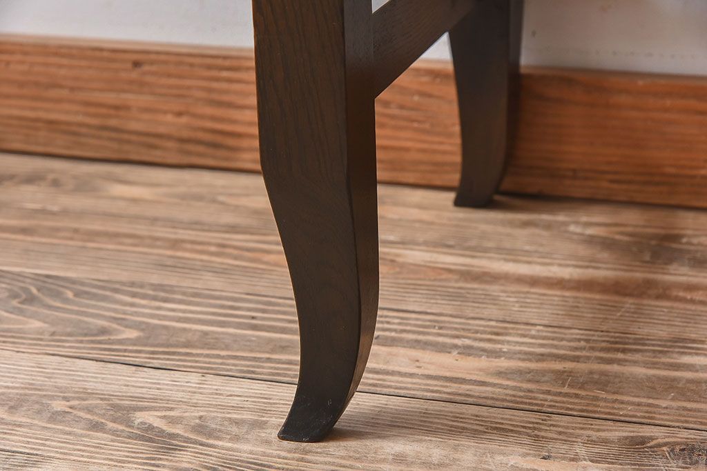 ビンテージ　神戸家具　ナラ材製　こっくりとしたフォルムが上品なサイドテーブル(作業台)