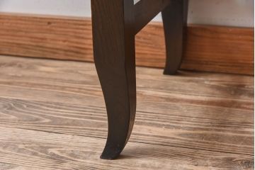 ビンテージ　神戸家具　ナラ材製　こっくりとしたフォルムが上品なサイドテーブル(作業台)