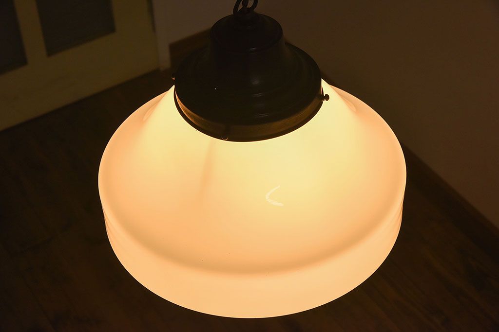 和製アンティーク　昭和レトロのおしゃれなガラスシェード照明(天井照明)