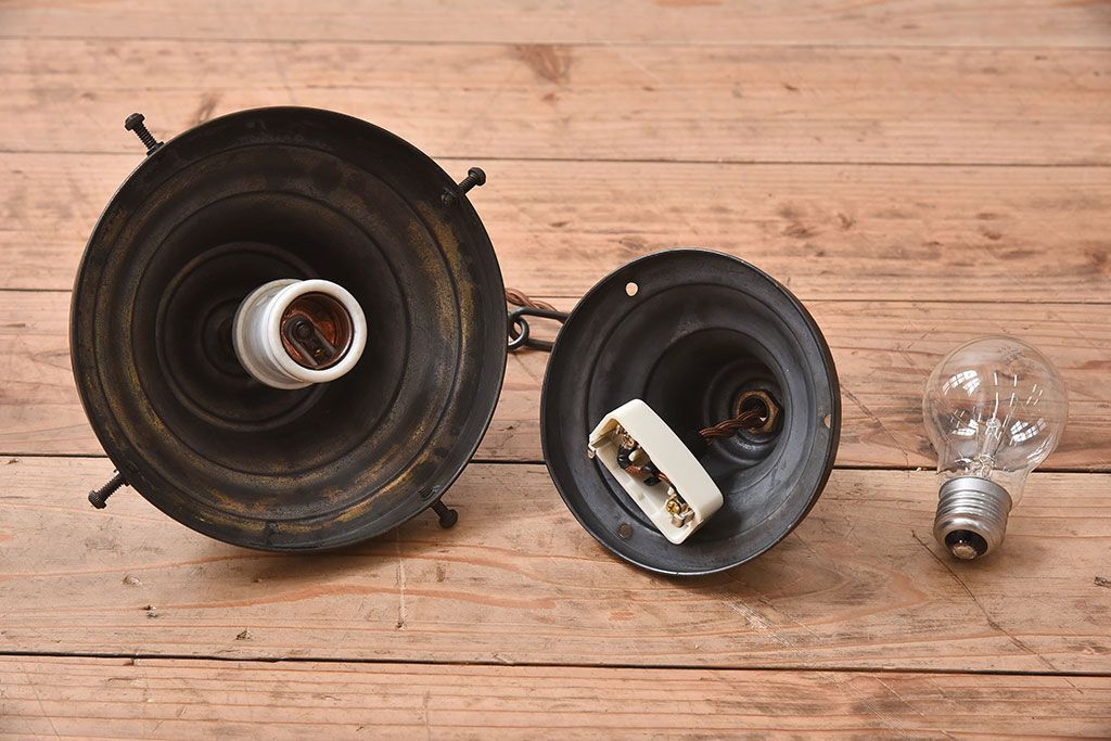 和製アンティーク　昭和レトロのおしゃれなガラスシェード照明(天井照明)