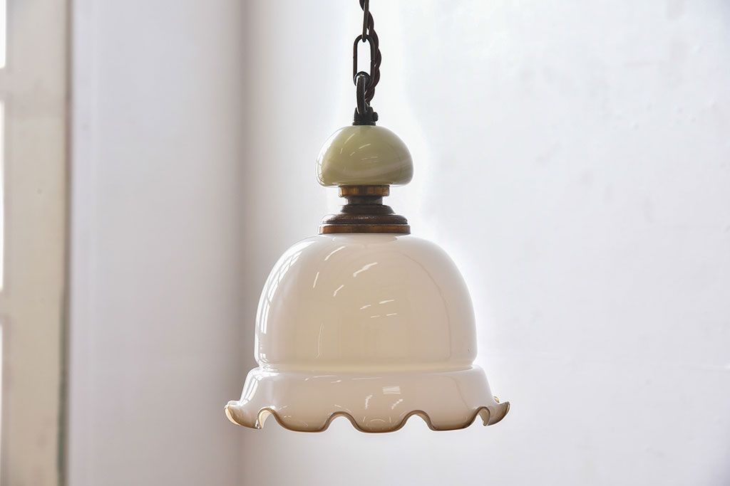 ビンテージ　ノスタルジックな雰囲気のガラスシェード照明(天井照明)