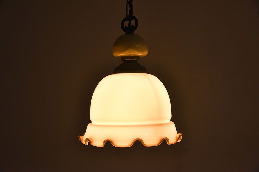 ビンテージ　ノスタルジックな雰囲気のガラスシェード照明(天井照明)