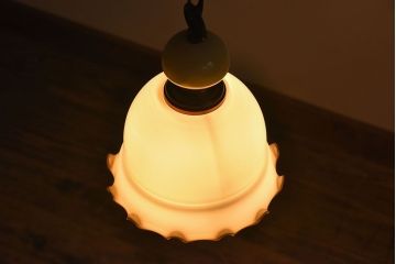 ビンテージ　ノスタルジックな雰囲気のガラスシェード照明(天井照明)