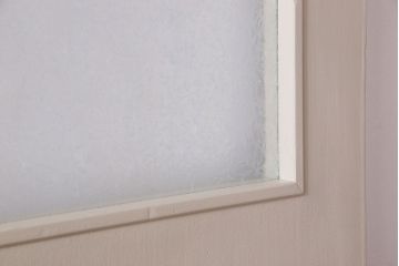 ビンテージ　結霜ガラス入り!レトロな雰囲気のペイントドア(扉)