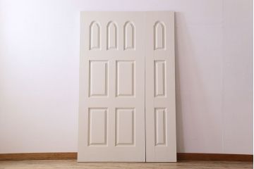 ビンテージ 花梨無垢材　珍しいデザインがお洒落なアンティークホワイトのペイント親子ドア(扉、カリン)
