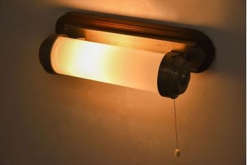 和製アンティーク　レアデザイン　昭和レトロ　シャビーな壁付け照明(シェード)