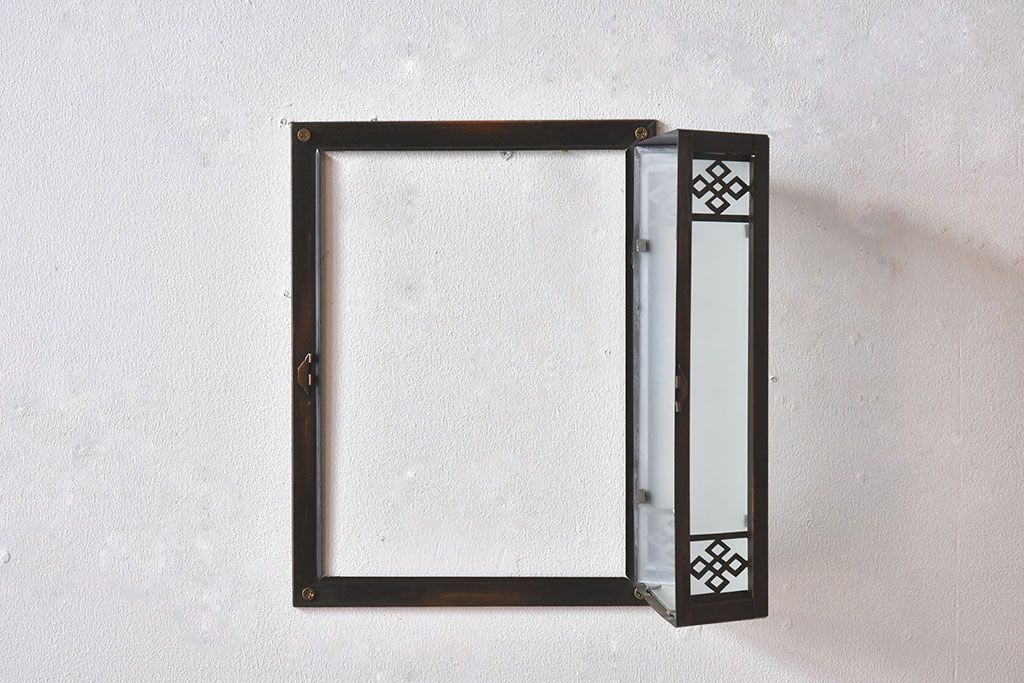 アンティーク　すりガラス入り!レトロモダンな壁掛け照明カバー(1)