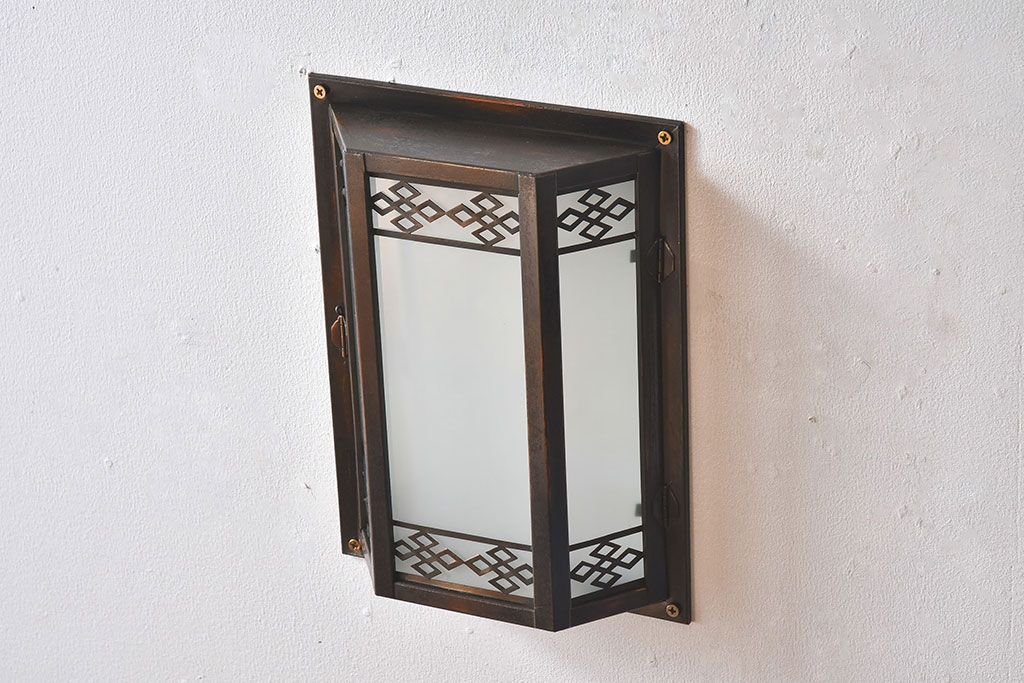 アンティーク　すりガラス入り!レトロモダンな壁掛け照明カバー(1)