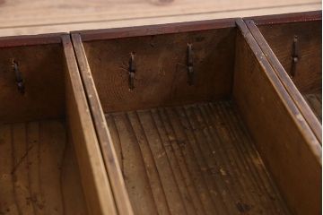 アンティーク家具　古民具・骨董　上品な佇まいの六尺水屋箪笥サイドボード(収納棚・食器棚)