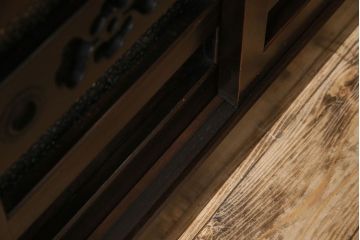 アンティーク家具　古民具・骨董　上品な佇まいの六尺水屋箪笥サイドボード(収納棚・食器棚)