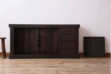 アンティーク家具　古民具・骨董　五尺　横桟戸の古い水屋箪笥サイドボード(リビングボード・テレビボード)