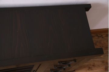 アンティーク家具　古民具・骨董　五尺　横桟戸の古い水屋箪笥サイドボード(リビングボード・テレビボード)