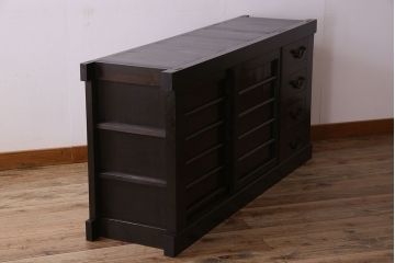 アンティーク家具　古民具・骨董　五尺　横桟戸の古い水屋箪笥サイドボード(リビングボード・テレビボード)