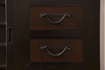 アンティーク家具　古民具・骨董　五尺　横桟戸の古い水屋箪笥サイドボード(リビングボード・テレビボード)