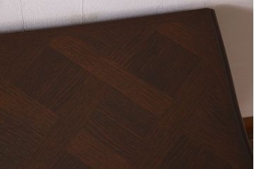 ヴィンテージ家具　オーク材製　パーケット天板!フランスビンテージのチェスト(引き出し)