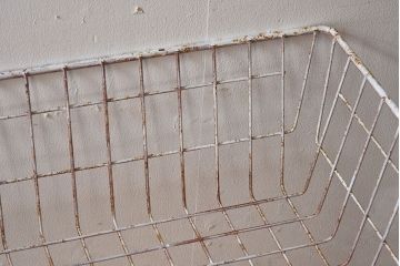 アンティーク雑貨　ビンテージ　キャスター付き!昭和レトロなアイアンワゴン(1)