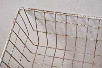 アンティーク雑貨　ビンテージ　キャスター付き!昭和レトロなアイアンワゴン(1)