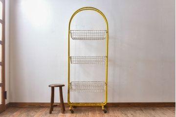 ヴィンテージ家具　ビンテージ　キャスター付き!昭和レトロなアイアンワゴン(2)