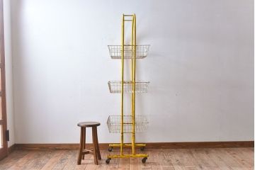 ヴィンテージ家具　ビンテージ　キャスター付き!昭和レトロなアイアンワゴン(2)