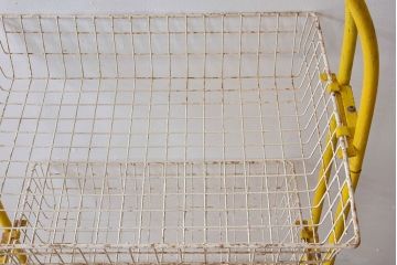 ヴィンテージ家具　ビンテージ　キャスター付き!昭和レトロなアイアンワゴン(2)