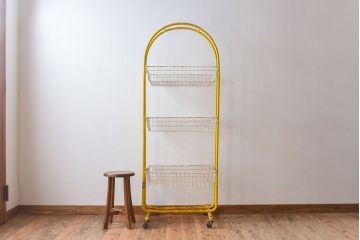 ヴィンテージ家具　ビンテージ　キャスター付き!昭和レトロなアイアンワゴン(2)
