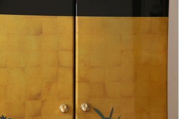 中古　尾形光琳　燕子花図(左隻)　上品な衣装箪笥(ワードローブ)(1)