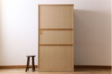 中古　尾形光琳　燕子花図(左隻)　上品な衣装箪笥(ワードローブ)(1)
