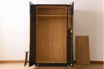中古　尾形光琳　燕子花図(左隻)　上品な衣装箪笥(ワードローブ)(2)