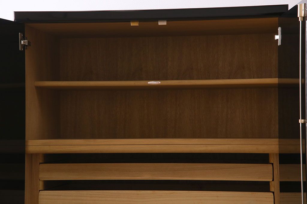 中古　尾形光琳　燕子花図(左隻)　上品な衣装箪笥(ワードローブ)(3)