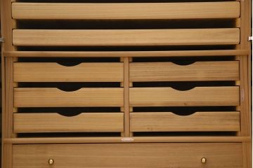 中古　尾形光琳　燕子花図(左隻)　上品な衣装箪笥(ワードローブ)(3)