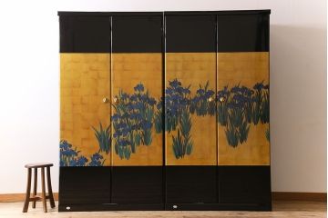 中古　尾形光琳　燕子花図(右隻)　上品な衣装箪笥(ワードローブ)