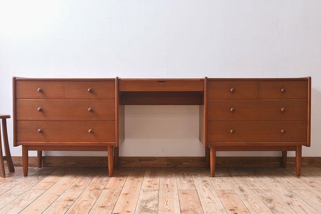 北欧家具　ビンテージ　チーク材　ドレッシングチェスト(ドレッサー)