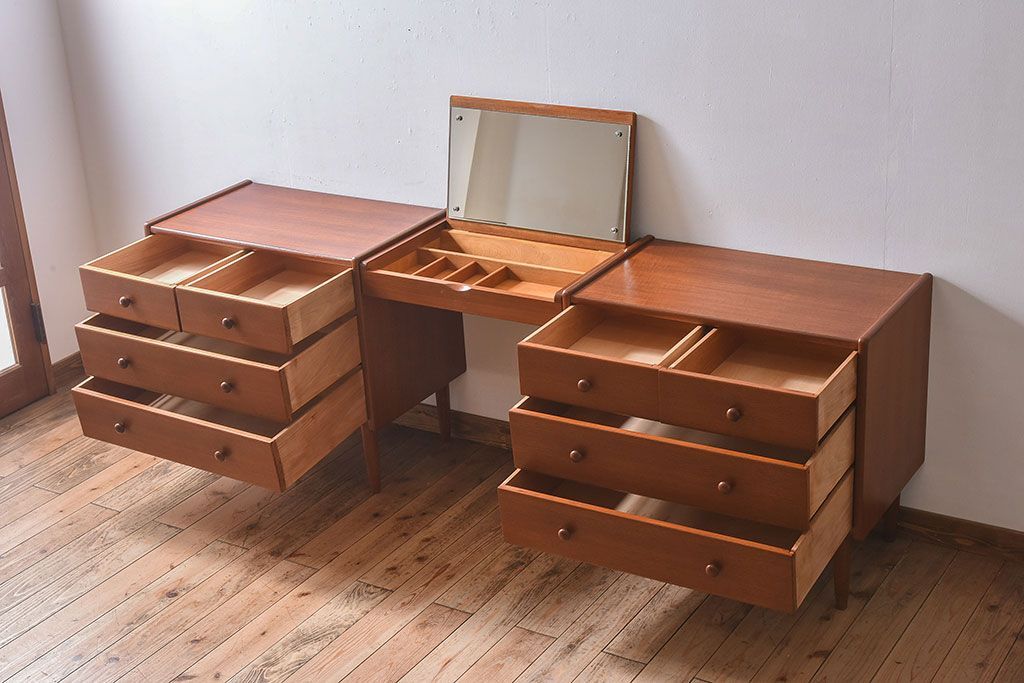 北欧家具　ビンテージ　チーク材　ドレッシングチェスト(ドレッサー)