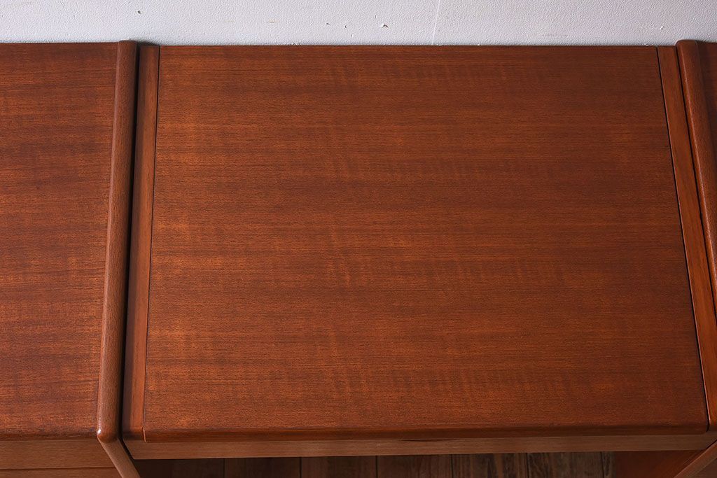 北欧家具　ビンテージ　チーク材　ドレッシングチェスト(ドレッサー)