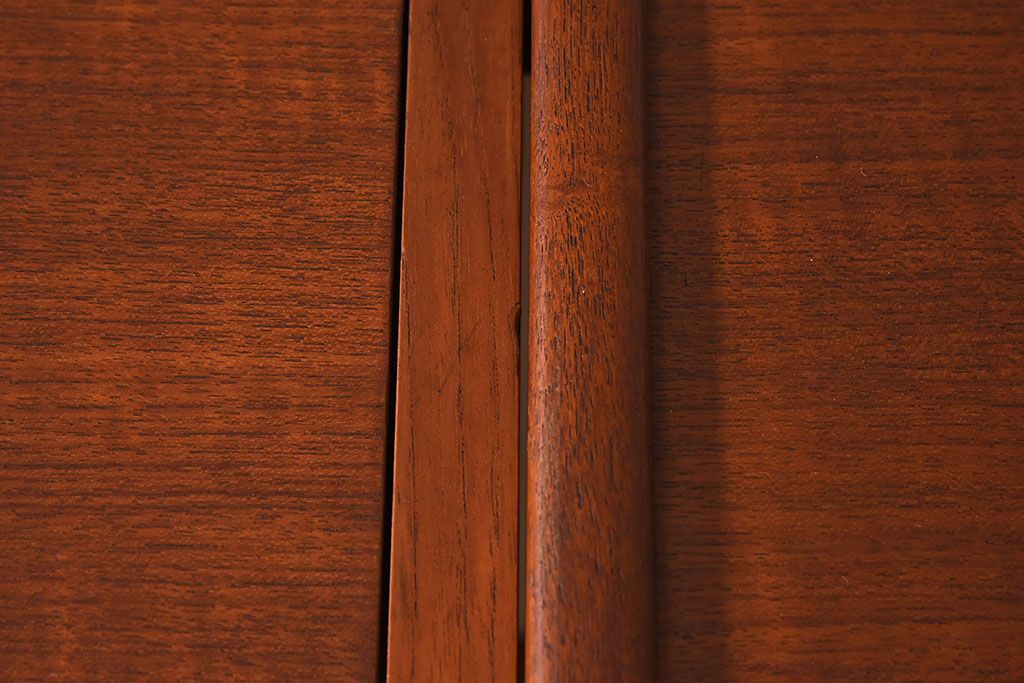 北欧家具　ビンテージ　チーク材　ドレッシングチェスト(ドレッサー)