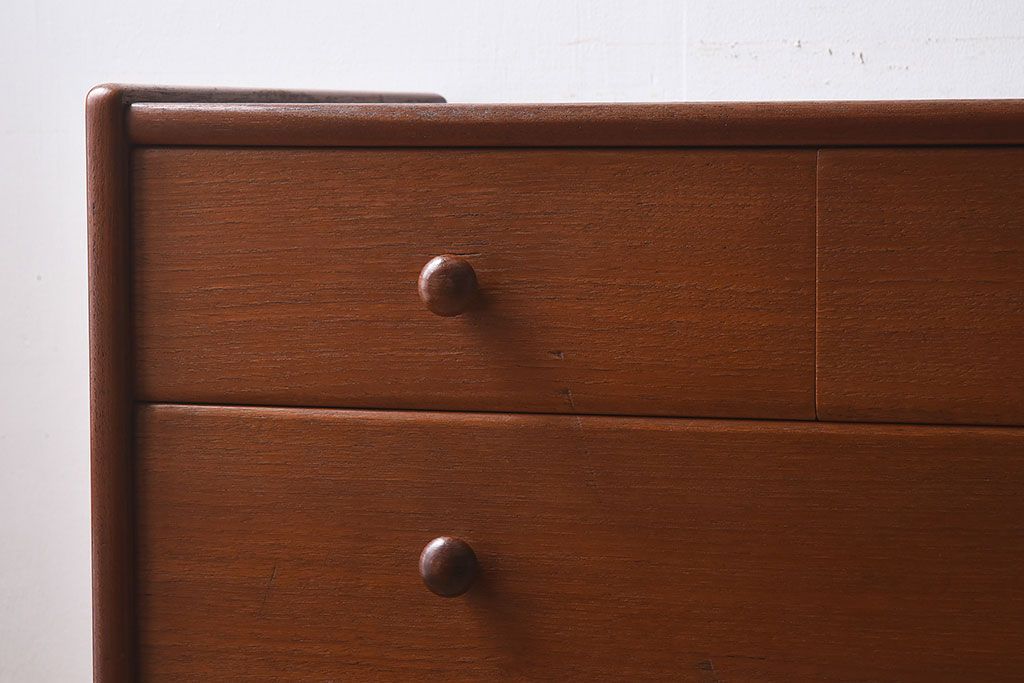 北欧家具　ビンテージ　チーク材　ドレッシングチェスト(ドレッサー)