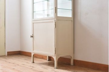 アンティーク家具　希少イギリスアンティーク　メタルキャビネット(ガラスケース・ショーケース)