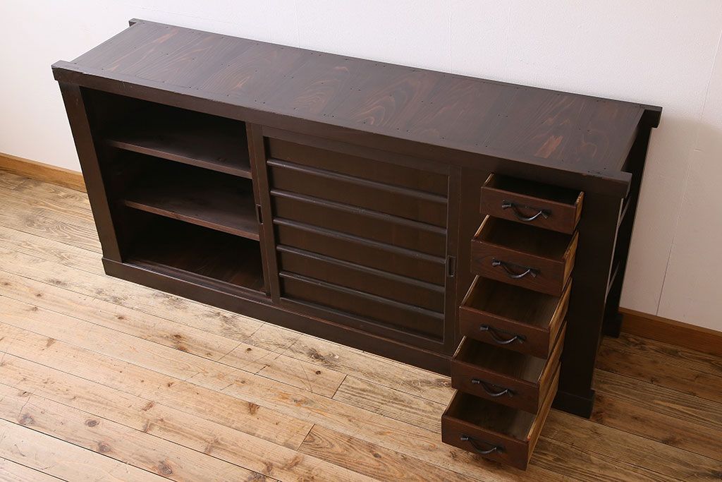 アンティーク家具　古民具・骨董　六尺　昇り引き出し付き!古い水屋箪笥サイドボード(リビングボード・テレビボード)