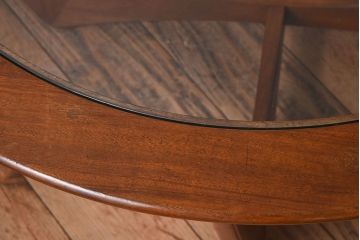 ヴィンテージ家具　G-plan(ジープラン)　北欧ビンテージ　ガラストップラウンドテーブル(センターテーブル・コーヒーテーブル)