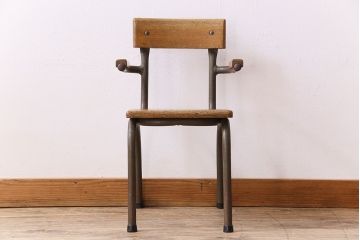 ヴィンテージ家具　イギリス　鉄脚スクールチェア(チャイルドチェア、キッズチェア、アームチェア、ダイニングチェア、板座チェア、ベビーチェア、こども椅子、子どもイス、ビンテージ、英国)(1)