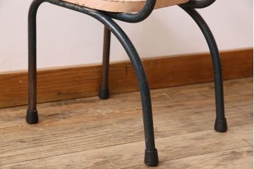 ヴィンテージ家具　イギリス　鉄脚スクールチェア(チャイルドチェア、キッズチェア、アームチェア、ダイニングチェア、板座チェア、ベビーチェア、こども椅子、子どもイス、ビンテージ、英国)(3)(R-024503)