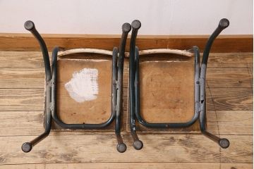 ヴィンテージ家具　イギリス　鉄脚スクールチェア2脚セット(チャイルドチェア、キッズチェア、ダイニングチェア、板座チェア、ベビーチェア、こども椅子、子どもイス、ビンテージ、英国、バラ売り可能)(R-024505)