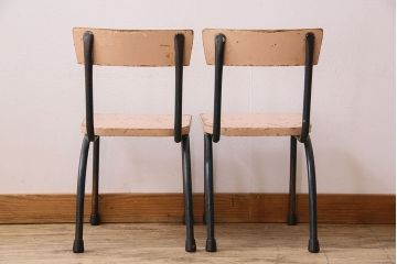ヴィンテージ家具　イギリス　鉄脚スクールチェア2脚セット(チャイルドチェア、キッズチェア、ダイニングチェア、板座チェア、ベビーチェア、こども椅子、子どもイス、ビンテージ、英国、バラ売り可能)(R-024505)