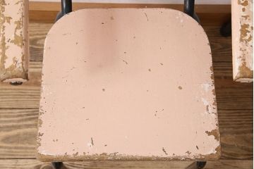 ヴィンテージ家具　イギリス　鉄脚スクールチェア2脚セット(チャイルドチェア、キッズチェア、アームチェア、ダイニングチェア、板座チェア、ベビーチェア、こども椅子、子どもイス、ビンテージ、英国、バラ売り可能)(R-024506)