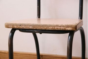 ヴィンテージ家具　イギリス　鉄脚スクールチェア2脚セット(チャイルドチェア、キッズチェア、アームチェア、ダイニングチェア、板座チェア、ベビーチェア、こども椅子、子どもイス、ビンテージ、英国、バラ売り可能)(R-024506)