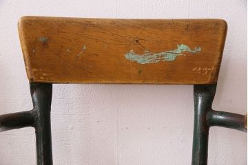 ヴィンテージ家具　イギリス　鉄脚スクールチェア2脚セット(チャイルドチェア、キッズチェア、アームチェア、ダイニングチェア、板座チェア、ベビーチェア、こども椅子、子どもイス、ビンテージ、英国、バラ売り可能)(R-024508)