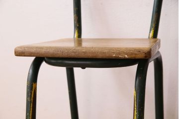 ヴィンテージ家具　イギリス　鉄脚スクールチェア2脚セット(チャイルドチェア、キッズチェア、アームチェア、ダイニングチェア、板座チェア、ベビーチェア、こども椅子、子どもイス、ビンテージ、英国、バラ売り可能)(R-024508)