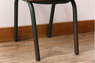 ヴィンテージ家具　イギリス　鉄脚スクールチェア(チャイルドチェア、キッズチェア、アームチェア、ダイニングチェア、板座チェア、ベビーチェア、こども椅子、子どもイス、ビンテージ、英国)