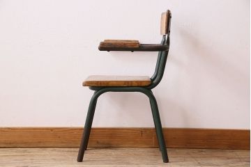 ヴィンテージ家具　イギリス　鉄脚スクールチェア(チャイルドチェア、キッズチェア、アームチェア、ダイニングチェア、板座チェア、ベビーチェア、こども椅子、子どもイス、ビンテージ、英国)