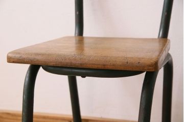 ヴィンテージ家具　イギリス　鉄脚スクールチェア(チャイルドチェア、キッズチェア、アームチェア、ダイニングチェア、板座チェア、ベビーチェア、こども椅子、子どもイス、ビンテージ、英国)